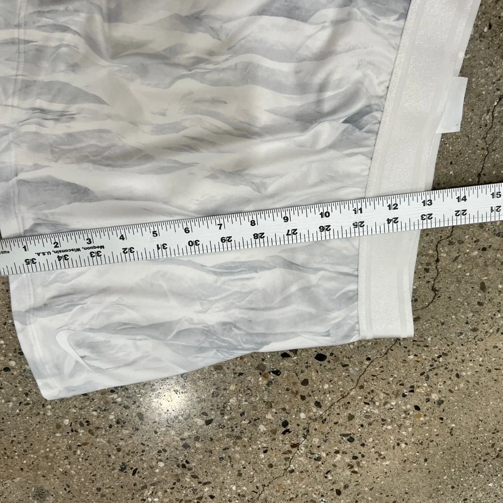 Nike Dri-FIT White Athletic Skort M